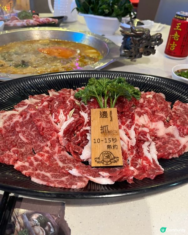 4個女仔食咁多😂