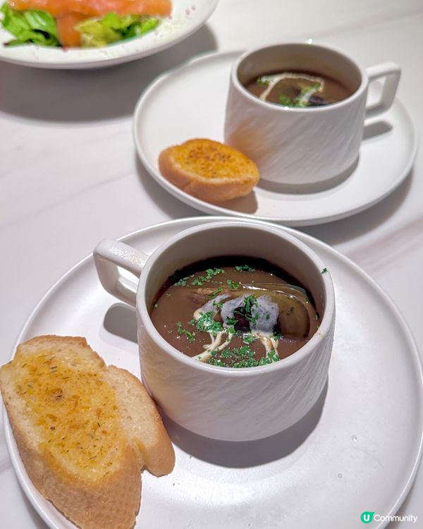 慶祝 絕對不能少. 旺角西餐靚畫碟