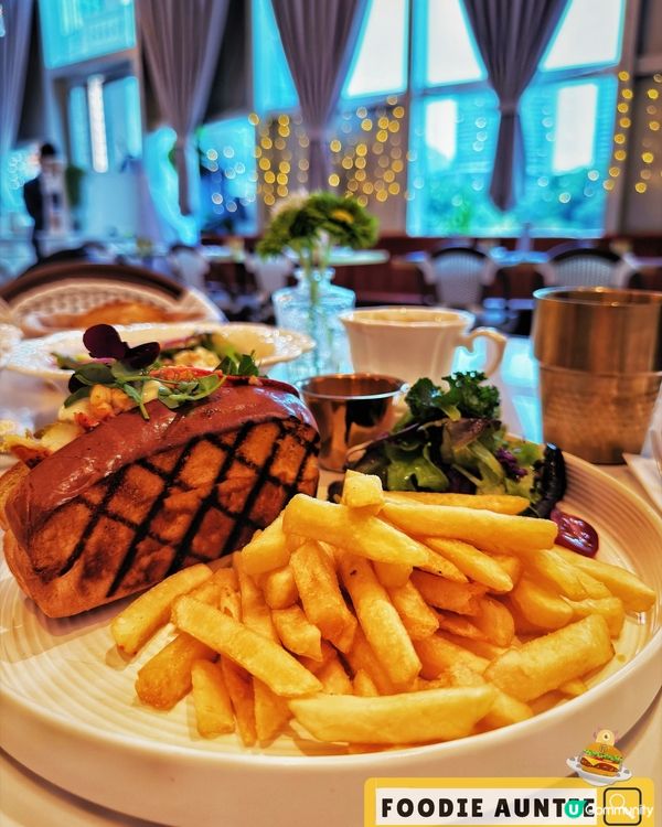 👽 食神大媽《尖沙咀｜有午市套餐供應嘅靚靚西餐廳》