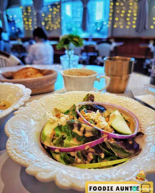 👽 食神大媽《尖沙咀｜有午市套餐供應嘅靚靚西餐廳》