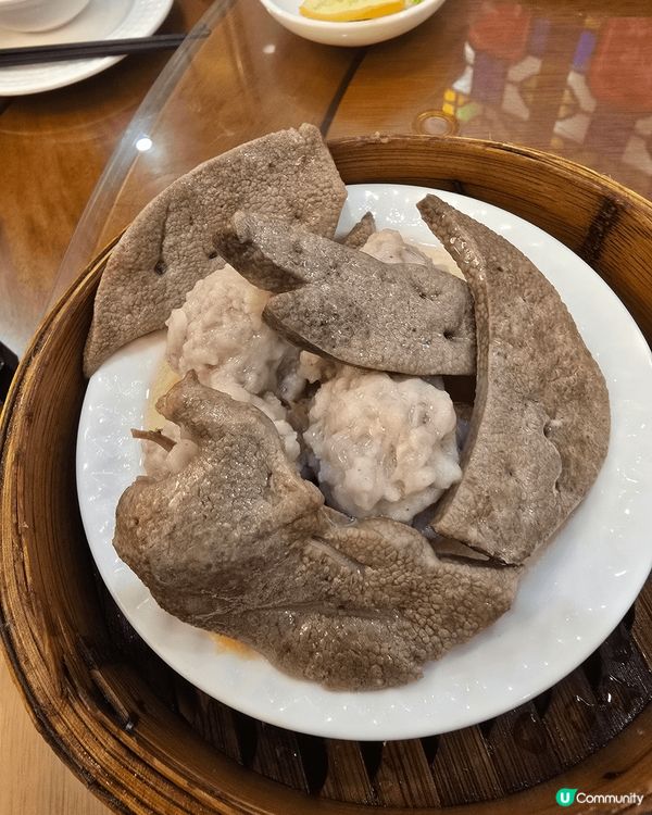 廣州老牌酒樓蓮香樓豬潤燒賣，白糖糕，鼓汁鳳爪等懷舊食品！