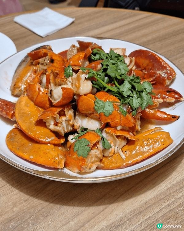 一大班朋友喺屋企開party