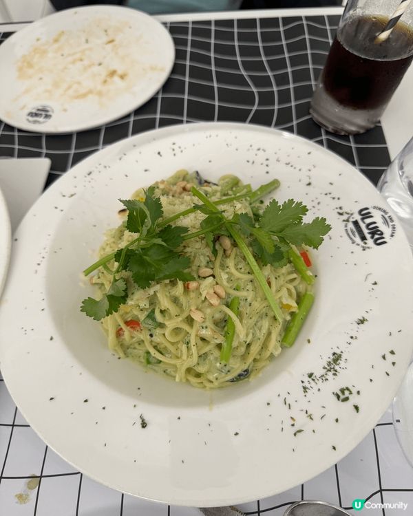 這是一間值得推介的餐廳，食物方面不錯👍🏻，生日或約會可值得一...