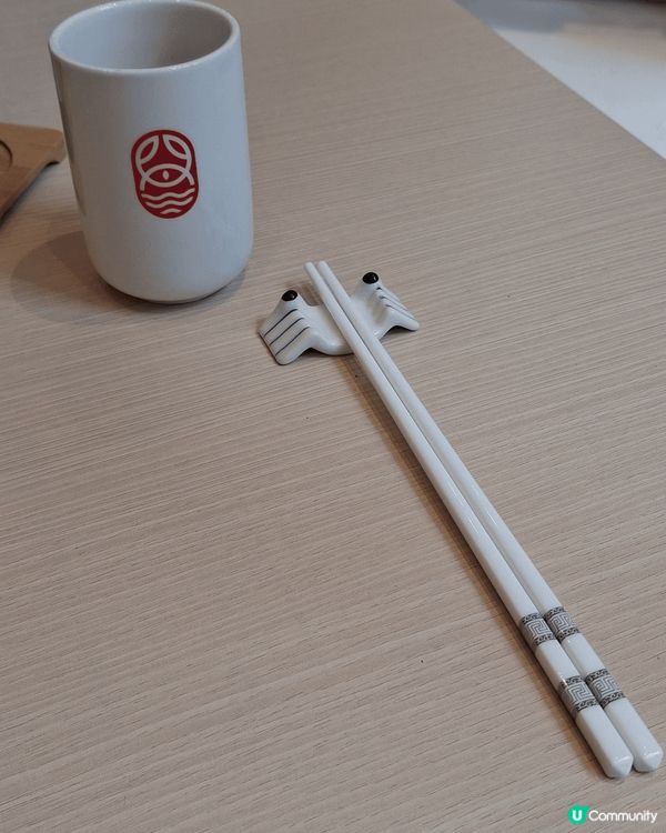 之前公司旗下的餐廳「明軒小館」準備開張，提前「試業」，招待同...