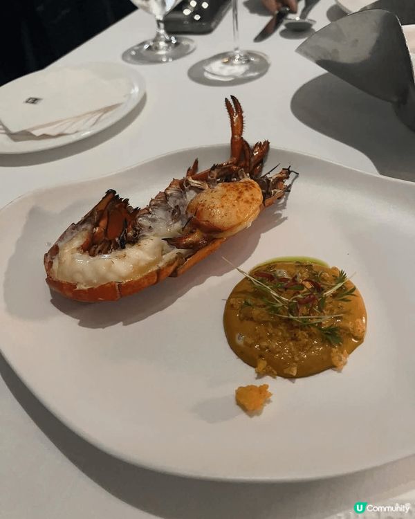 半島酒店晚餐無論食物質素定服務質素都是攞滿分💯，絕對無得輸，...