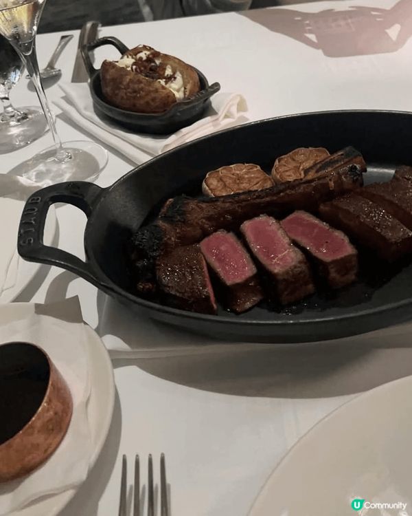 半島酒店晚餐無論食物質素定服務質素都是攞滿分💯，絕對無得輸，...