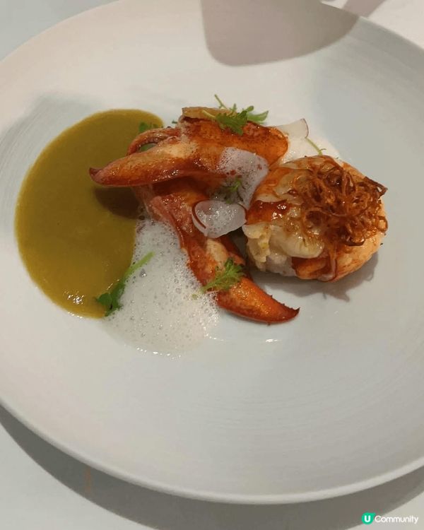 半島酒店晚餐無論食物質素定服務質素都是攞滿分💯，絕對無得輸，...