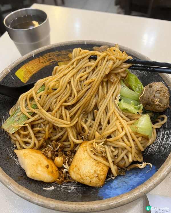 尖沙咀漆咸圍有間米線舖，非常好食，米線夠腍，送夠多價錢唔貴，...