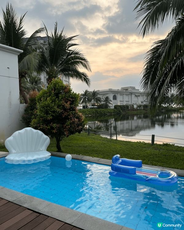 去咗富國島旅行，最正係同朋友Book咗Sheraton嘅Vi...