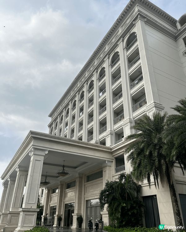 去咗富國島旅行，最正係同朋友Book咗Sheraton嘅Vi...