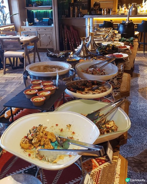 日本之旅晚各樣美食，有溫泉酒店既自助晚餐，大阪出名晚春駒壽司...