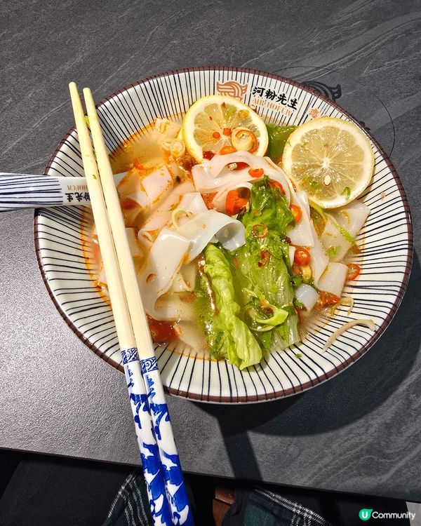 我想介紹潮州菜，潮州菜入面嘅普寧豆腐，韭菜果，蝦餅，魚餅及潮...