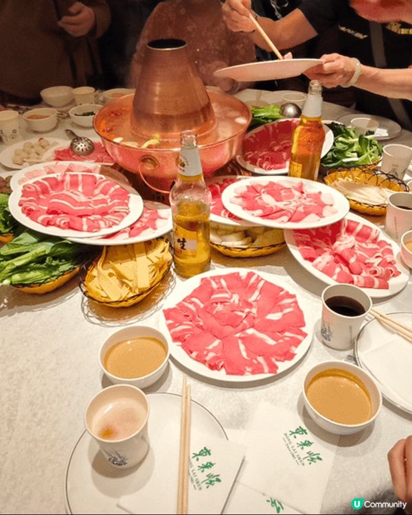 北京片皮鴨片皮鴨的皮可以做花樣十分有趣另外火鍋可以試到北京火...