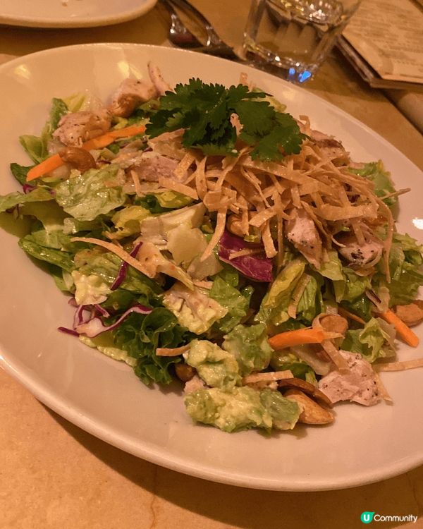 芝樂坊：蛋糕出名，但炸芝士通粉都濃好味🤤曲奇奶昔又大杯 抵飲...