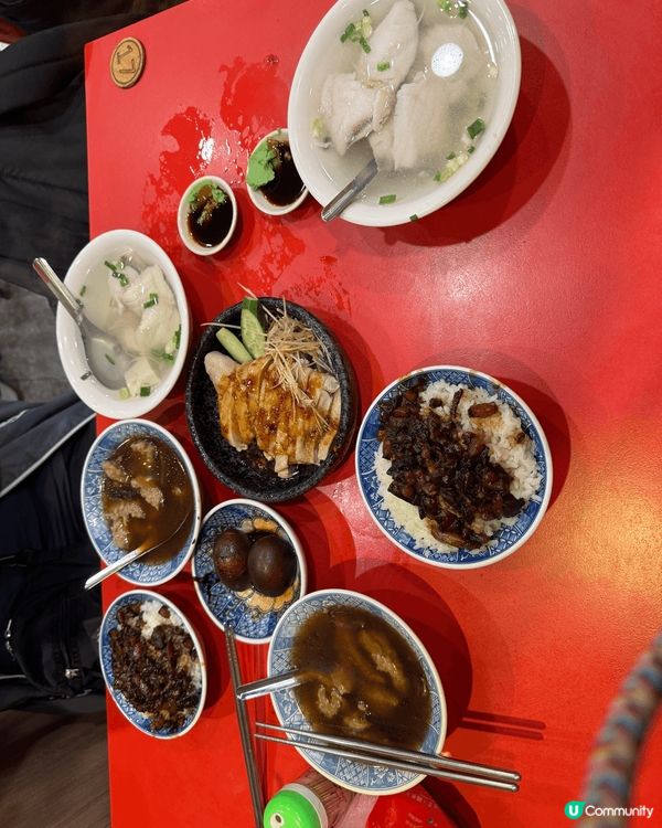 在台灣旅行時，我來到小王煮瓜，這裡的餐點真的很有特色！點了招...