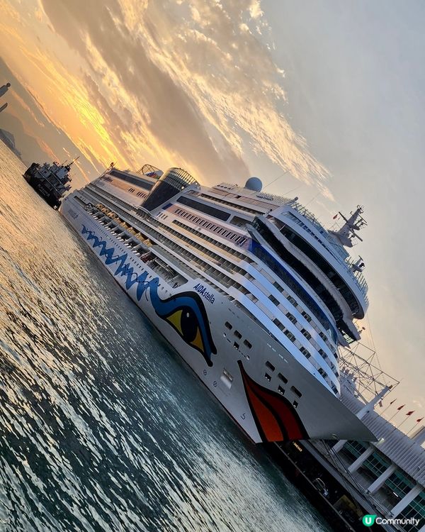 即然來到尖沙咀，那就到碼頭與夕陽來個偶遇吧🤩🤓