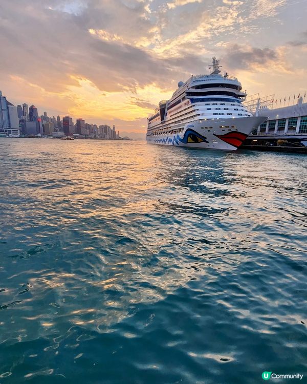 即然來到尖沙咀，那就到碼頭與夕陽來個偶遇吧🤩🤓