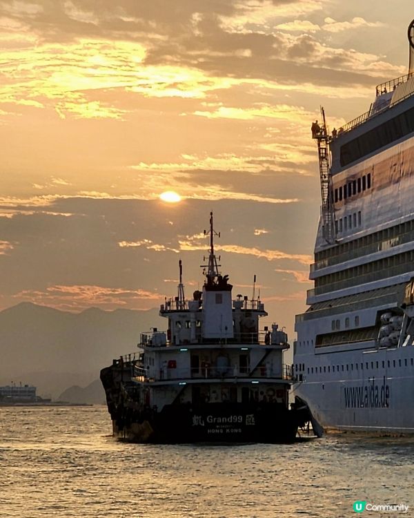 即然來到尖沙咀，那就到碼頭與夕陽來個偶遇吧🤩🤓