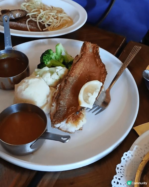 我最欣賞酒店餐廳這個設施。首先，是由Karl Lagerfe...