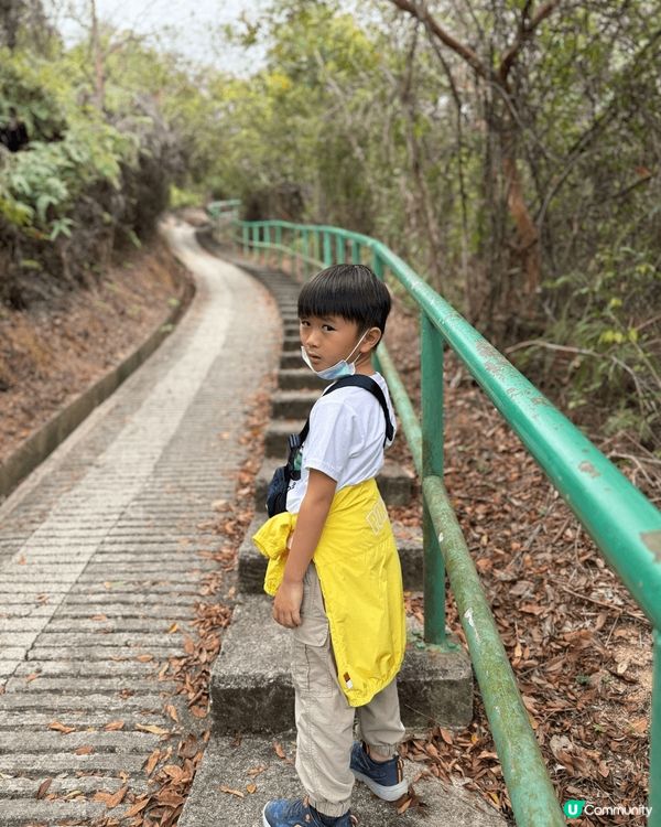 回暖左少少 係時候開始行山啦 帶住仔仔行白芒至梅窩 好易行 ...