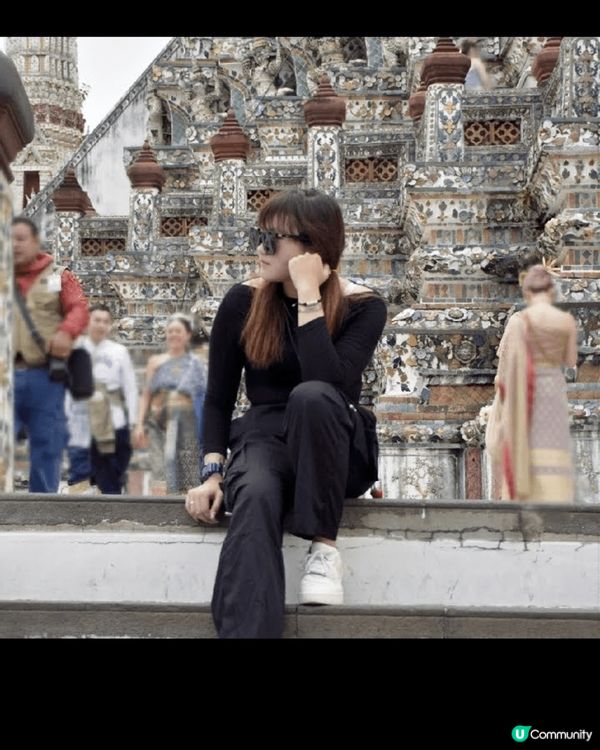 以上是我去泰國曼谷旅遊，第一張相是在鄭王廟度影的，哪裏的建築...