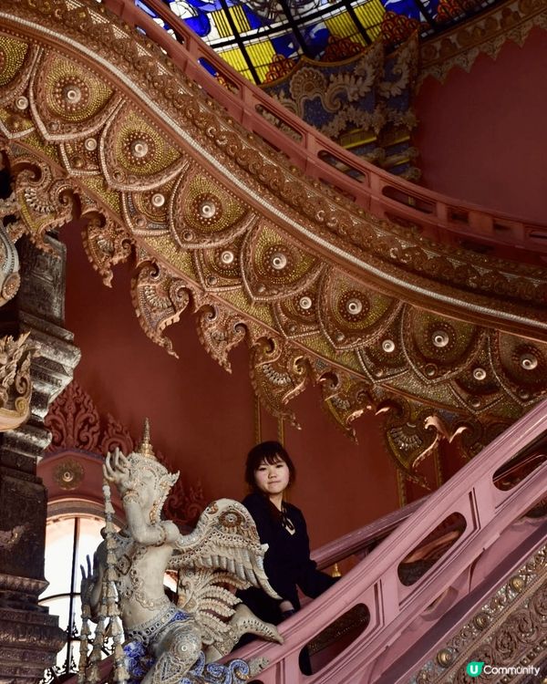 以上是我去泰國曼谷旅遊，第一張相是在鄭王廟度影的，哪裏的建築...