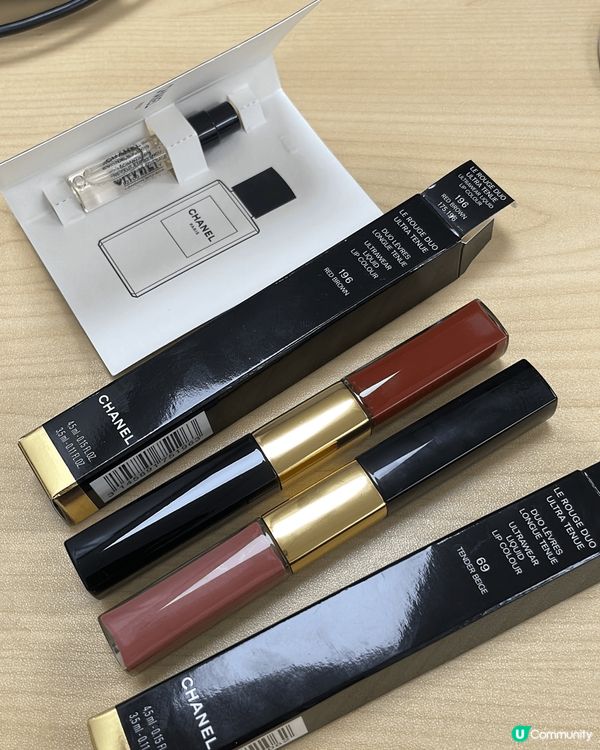 Chanel 新出雙頭唇釉，不脫色以及顏色好吸引呀，同埋入手...
