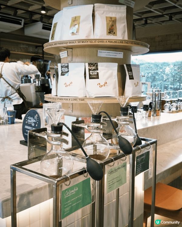 曼谷的Nana cafe. 環境很美, 非常適合打卡, 而且...