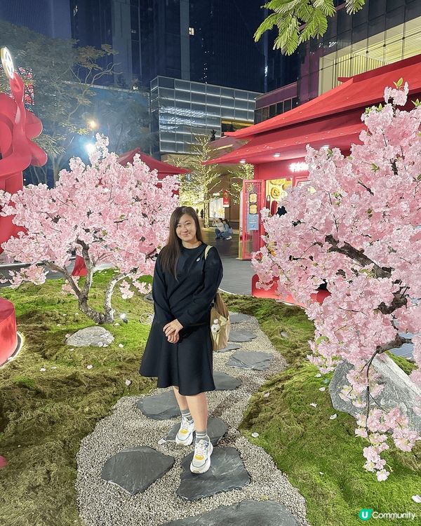 深圳灣萬象城好多主題裝置很適合打卡，剛好做了櫻花主題，非常日...