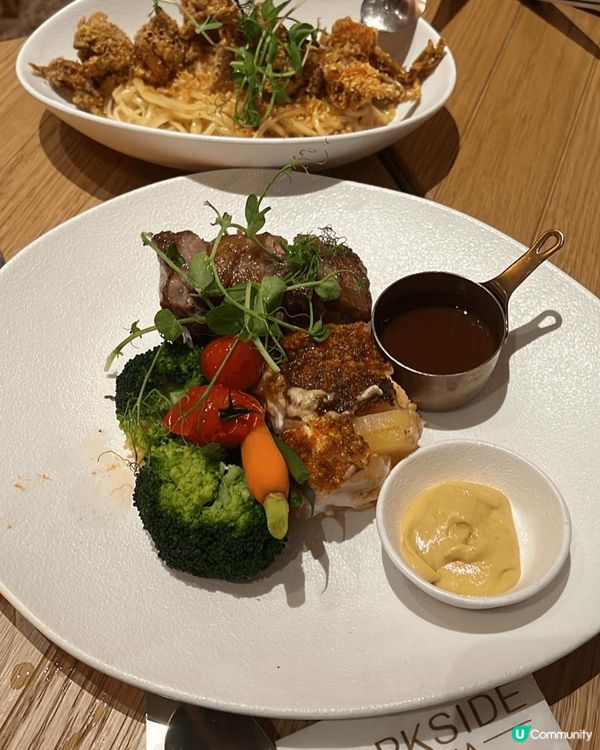 今日去左近期打卡熱點，如心一期內既parkside, 環境係...