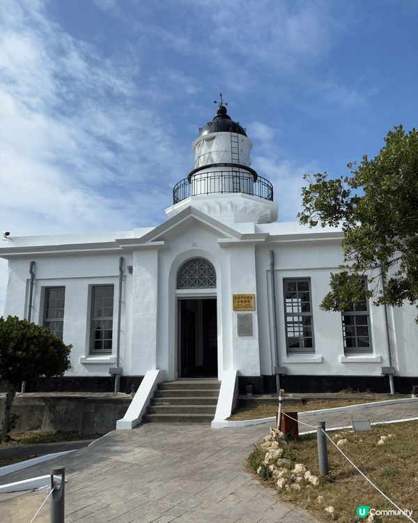 去高雄必去的旗津，沿路走上燈塔只要20分鐘，途中經過炮台，眺...