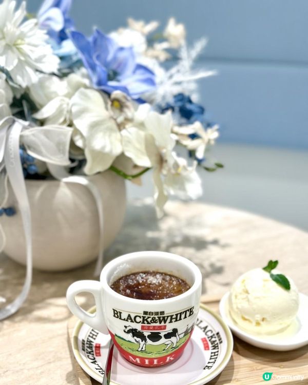 黎到呢度梗係要食呢排好紅嘅港式奶茶 Creme Brulee & 鵝肝酸種菠蘿油啦😍