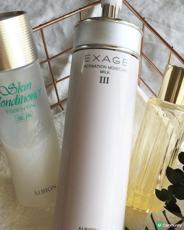 產品多功效，結合抗皺、亮白、緊緻多重修護功效，有效去除積聚黑...