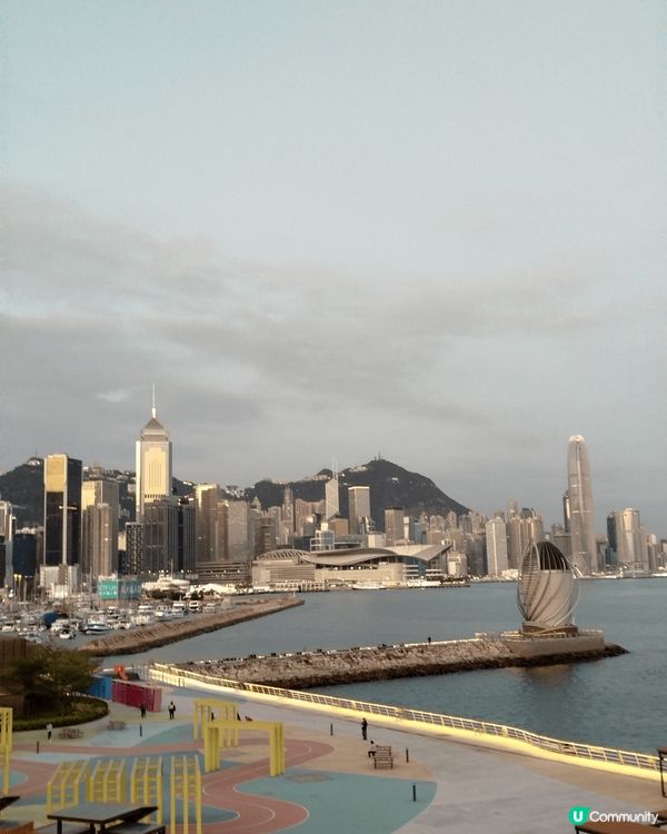 東區走廊，東區海濱和東區板道是看日出打卡的好地方