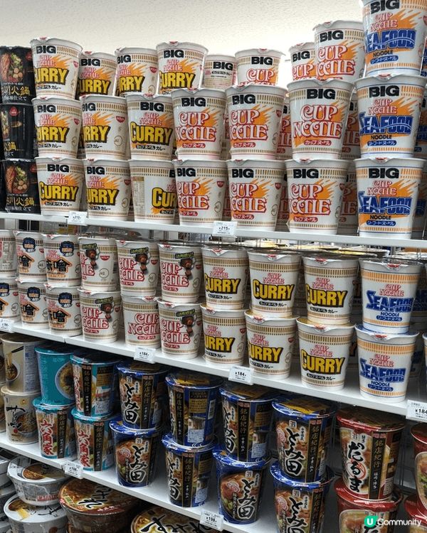 第一張為日本便利店裡的合味道杯麵