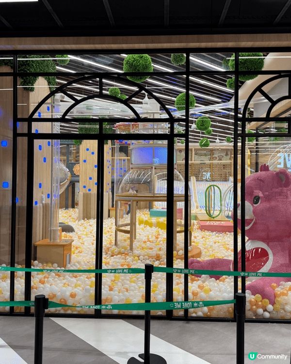 我要介紹呢個打卡熱點喺台北嘅新店，喺呢兩年開嘅一個大嘅商場，...