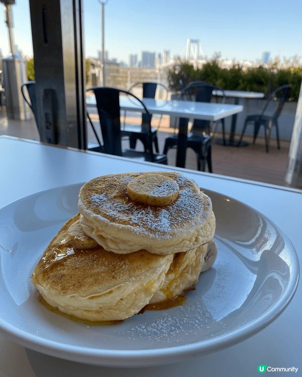 東京台場bills   可以一邊食住好好味既疏乎厘 一邊睇住...