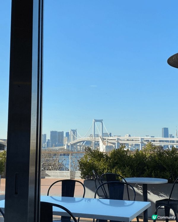 東京台場bills   可以一邊食住好好味既疏乎厘 一邊睇住...