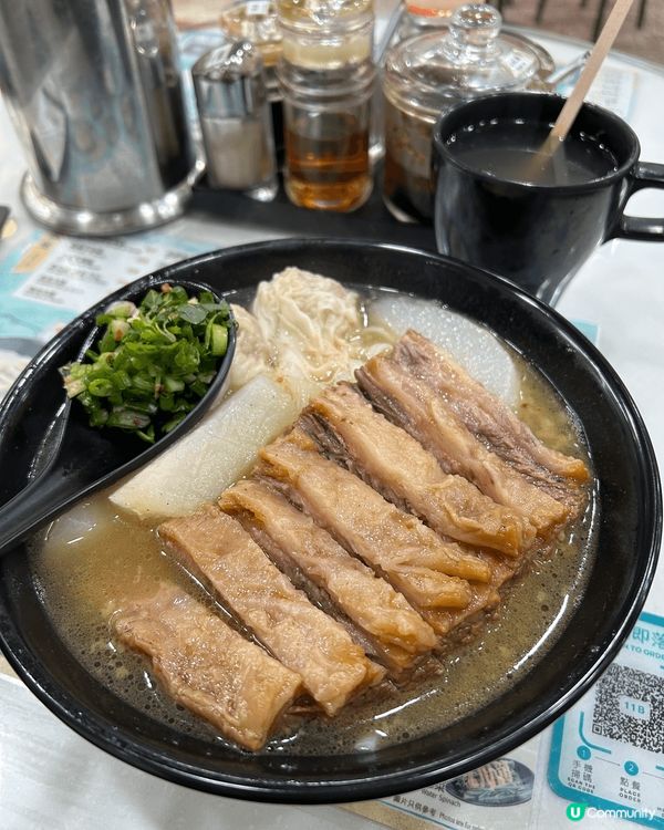 田記魚蛋美食，最出名係馳名嘅崩沙腩同埋金牌牛腩，淨係見到張圖...