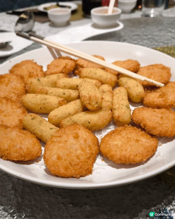 與一班朋友🧑‍🤝‍🧑飯聚，今次選擇咗吃中國菜，Club On...