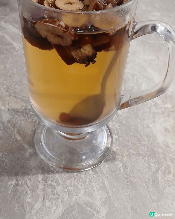 呢間係一間有養生成分既台式餐廳，你可以揀有香酥排骨，肉燥飯，...