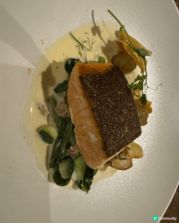 MR & MRS FOX位於East Residences服...