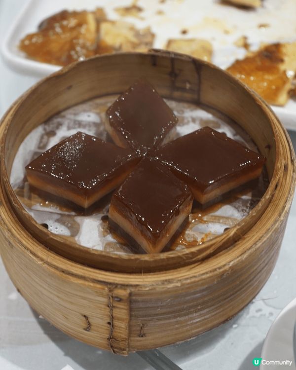 今次就到訪位於上環嘅甜品舖，佢哋最出名嘅就係中式甜品。而其中...