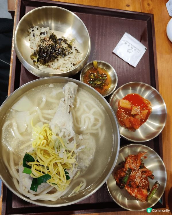 位於旺角廣華醫院附近的一間韓國餐廳食物，十分正宗，亦都好適合...