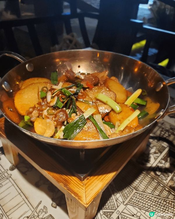 綠茶餐廳在深圳有很多分店，菜品選擇多，價錢非常便宜，味道也不...