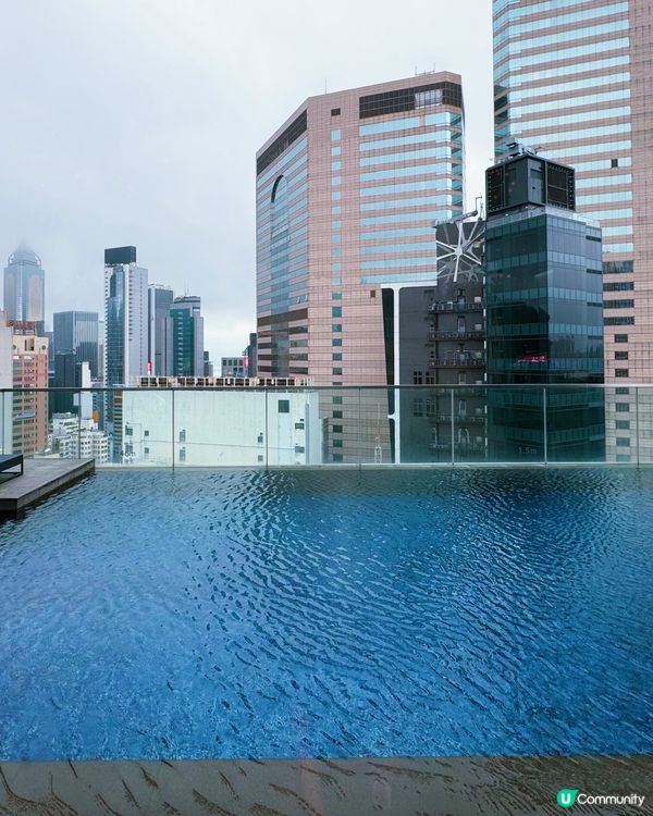 銅鑼灣皇冠假日酒店28樓嘆靚景🍹🥂環境開陽夠Chill