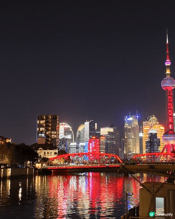 好鍾意去旅行睇到唔同地方嘅文化 而今次去上海夜景真係好靚 晚...