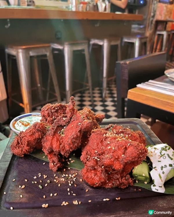 收工想同朋友開心chill🤟🏻行行下蘇豪區就見到 Holy ...