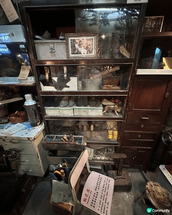 經過Airside見到這個九龍城寨展, 可以近距離咁接觸這些...