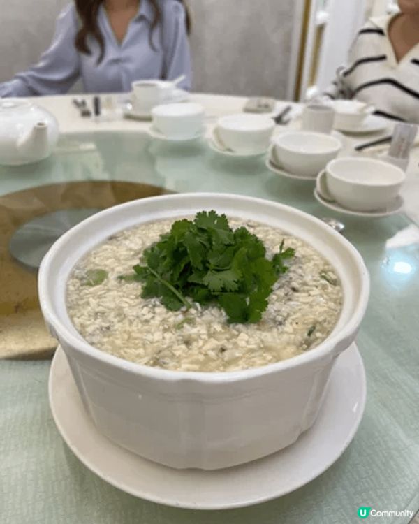 最近同一班大學老朋友聚舊😘，大家都中意食中菜，我就揀左位於灣...